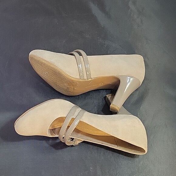 GIANI BERNINI MEMORY FOAM SUEDE ROUND TOE MARY JANE PUMP SHOES - Picture 9 of 16